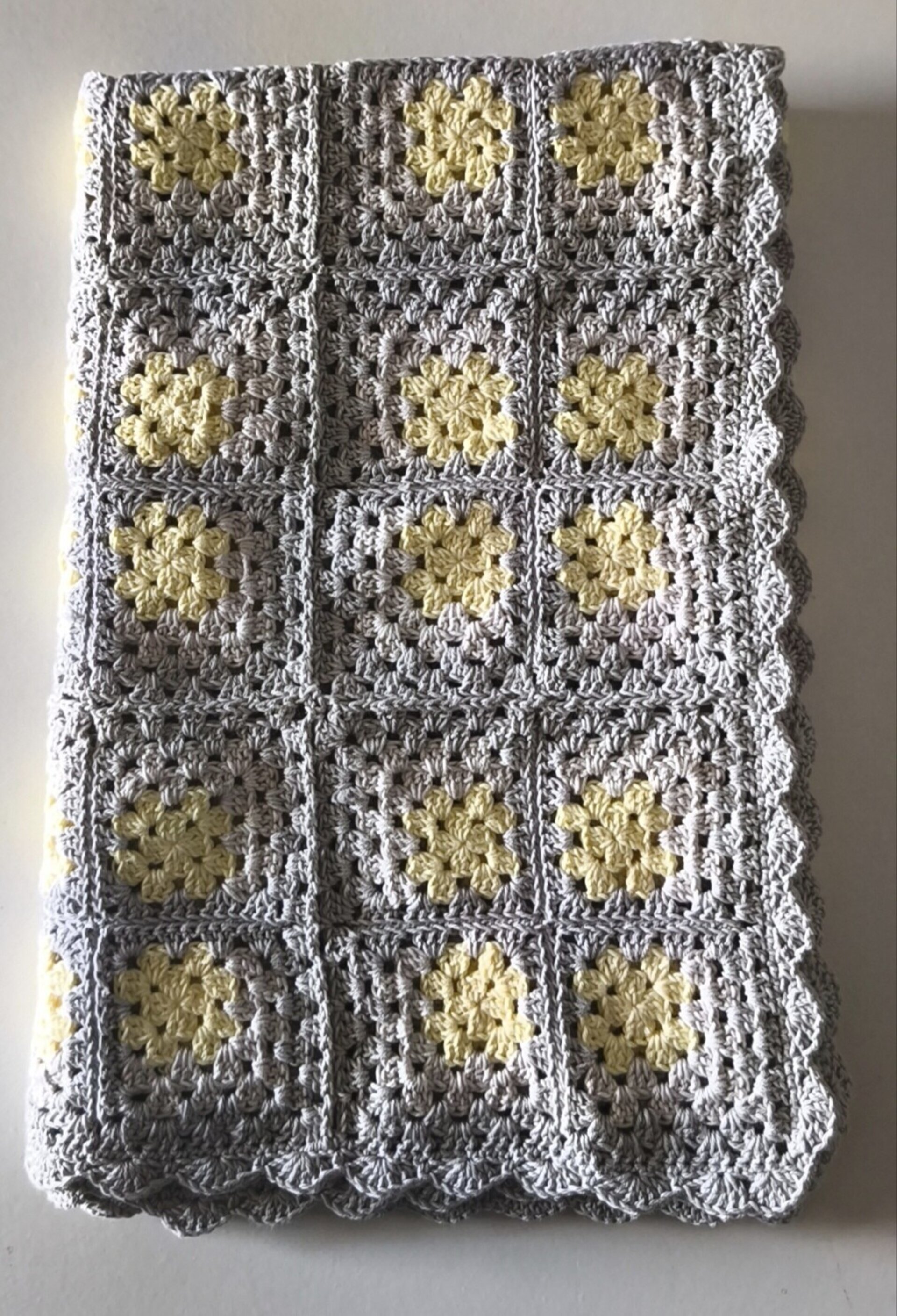 "Prima Gris 💕" Mantita bebe al crochet / ganchillo - Puro algodòn - 3