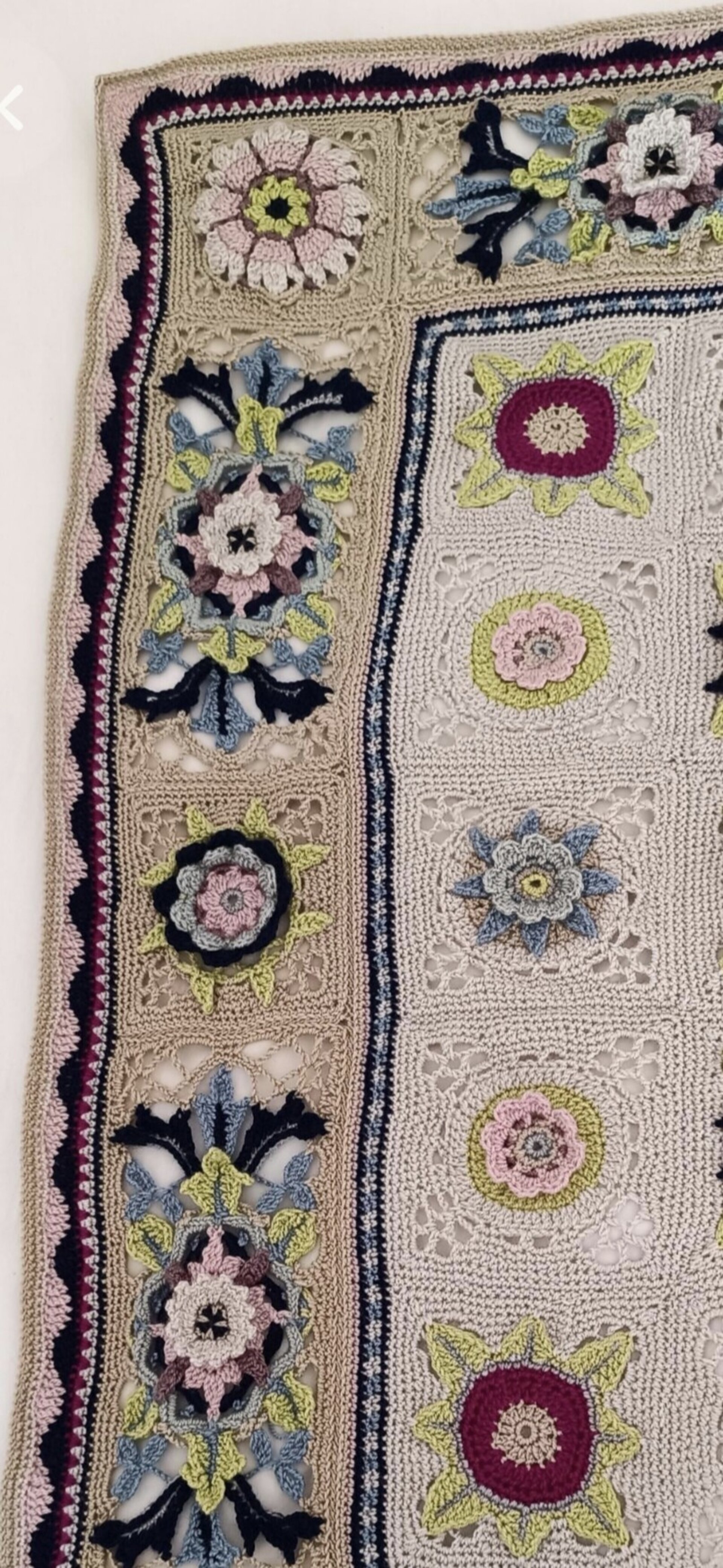 Única y especial, Manta Crochet "Jardín de Flores" - 6