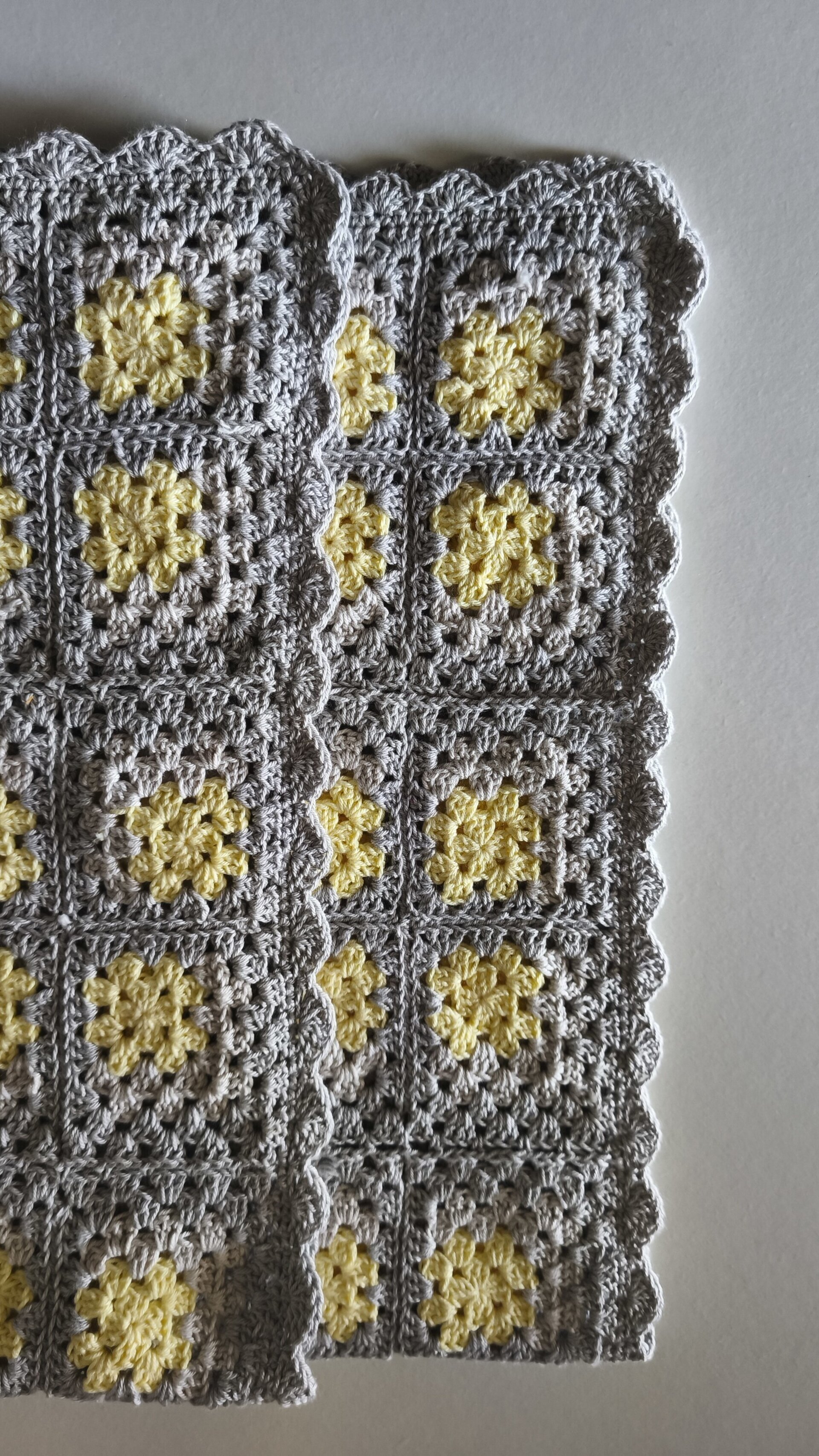 "Prima Gris 💕" Mantita bebe al crochet / ganchillo - Puro algodòn - 2