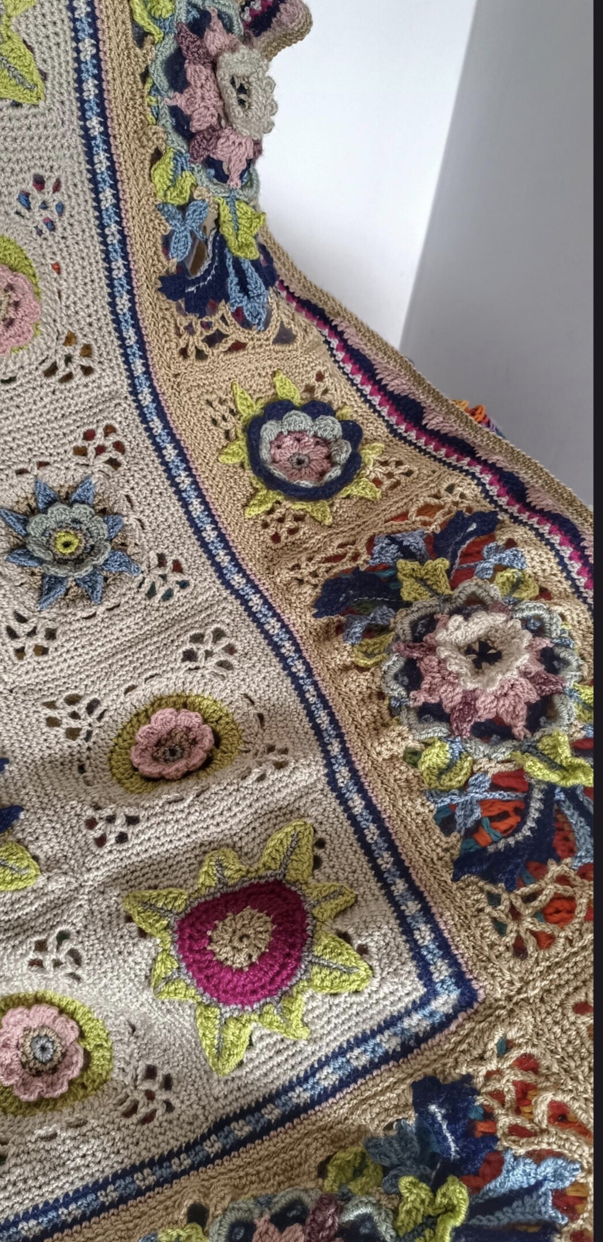 Única y especial, Manta Crochet "Jardín de Flores" - 2